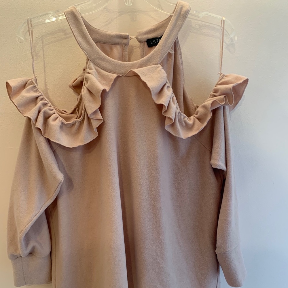 Hardly worn. Open shoulder sweater with bow